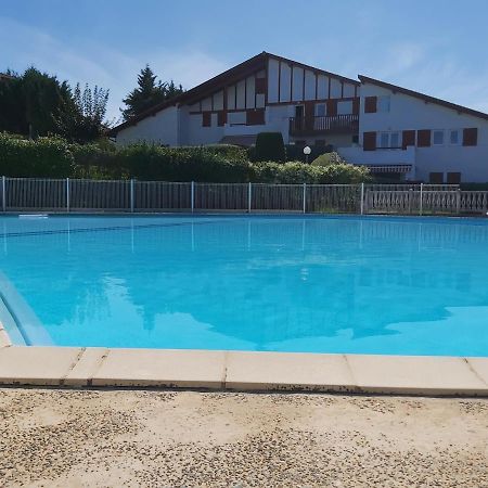 Appartement A Hendaye Avec Piscine Et A Cote De La Plage Exterior foto